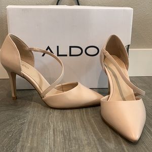 LIKE NEW Aldo Gratia Nude Color Pointed Heel Pumps